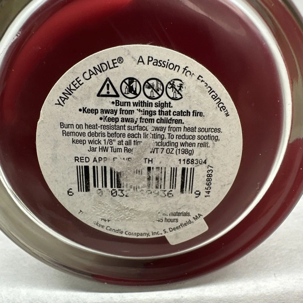 YANKEE CANDLE Red Apple Wreath Small Tumbler Jar Scented Candle 7oz Single Wick